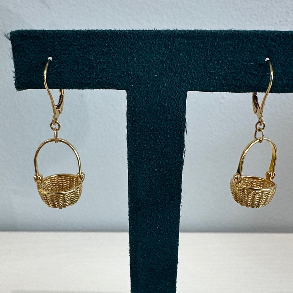 14ky American Scrimshaw Nantucket basket earrings